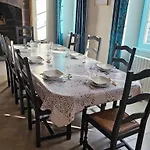 L'oustal Dé L'adrienne é Jean , De Campagne Au Pied Des Montagnes Hébergement de vacances Tournemire (Cantal)