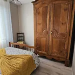 L'oustal Dé L'adrienne é Jean , De Campagne Au Pied Des Montagnes *