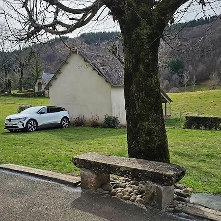 L'oustal De L'adrienne E Jean , De Campagne Au Pied Des Montagnes Дом отдыха Tournemire (Cantal)