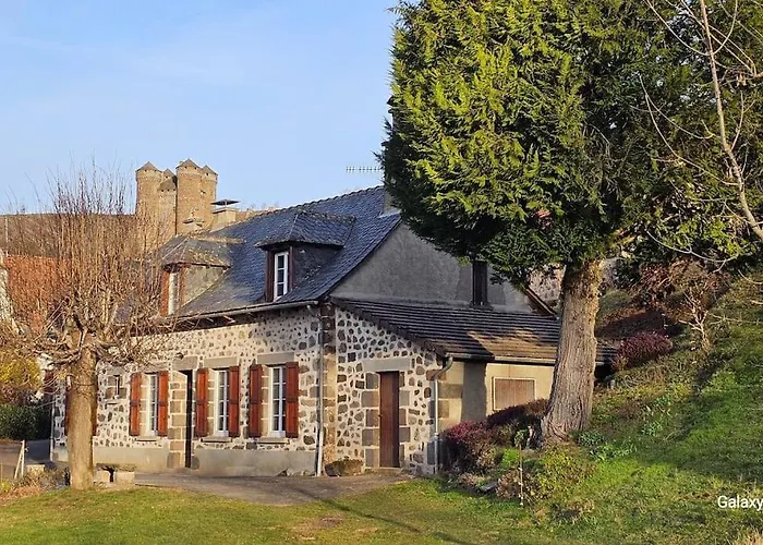 Дом отдыха L'oustal De L'adrienne E Jean , De Campagne Au Pied Des Montagnes *