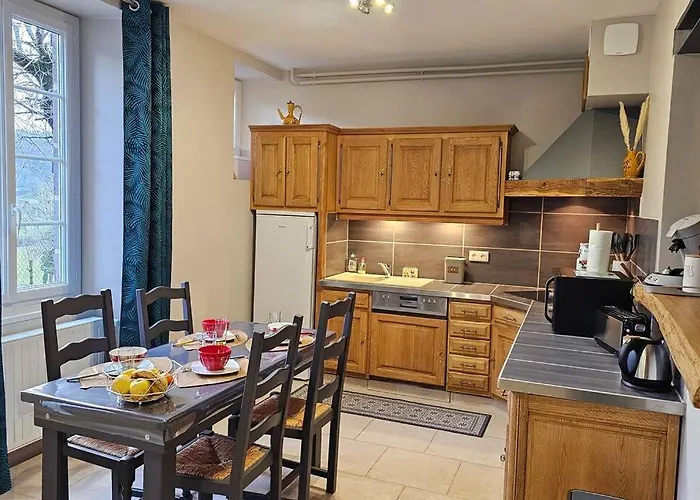 Дом отдыха L'oustal De L'adrienne E Jean , De Campagne Au Pied Des Montagnes *