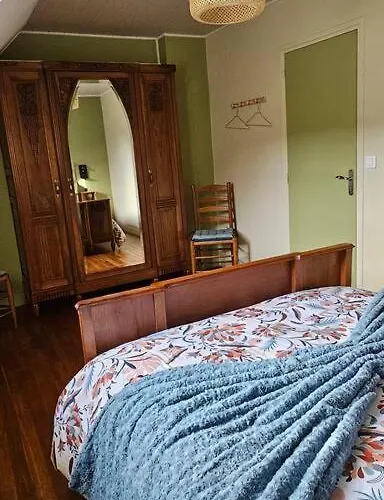 L'oustal De L'adrienne E Jean , De Campagne Au Pied Des Montagnes Tournemire (Cantal)