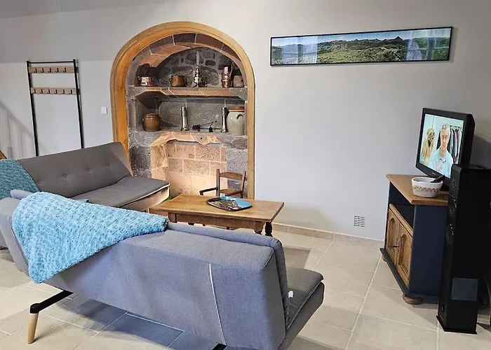 Дом отдыха L'oustal De L'adrienne E Jean , De Campagne Au Pied Des Montagnes *